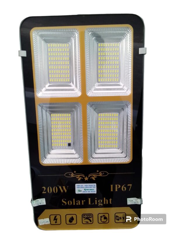Đèn đường NLMT 200W 4 ô